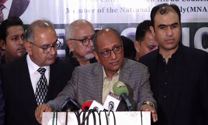 Sindh govt says arrangements in place as parts of Karachi receive light rain